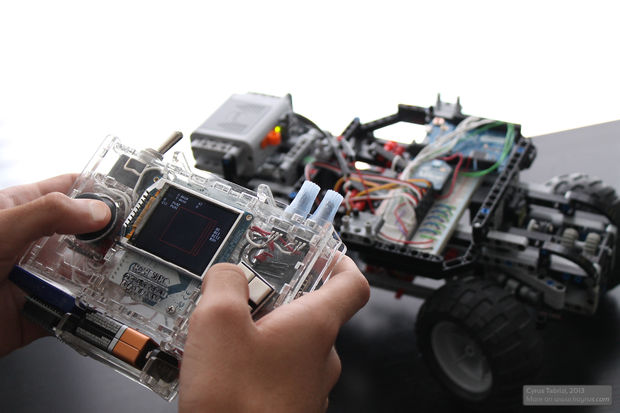 Construye tu propio vehículo de control remoto con Arduino y LEGO – Hacedores.com | Community