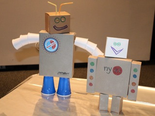 Robot Hecho Con Cajas De Cereal Hacedores Com Maker Community