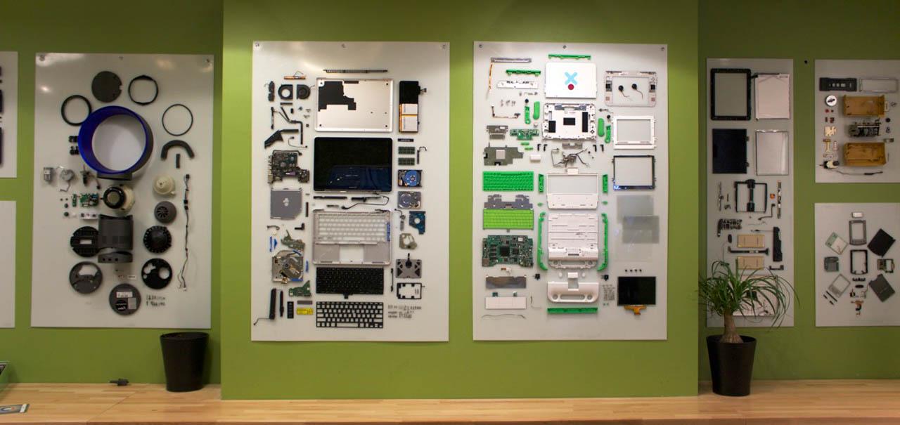 Foto Transición miel Bolt adorna las paredes de sus oficinas con hardware desarmado -  Hacedores.com | Maker Community